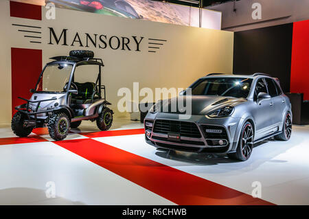 Francoforte - Settembre 2015: Porsche Macan Mansory presentato al IAA International Motor Show il 20 settembre 2015 a Francoforte, Germania Foto Stock