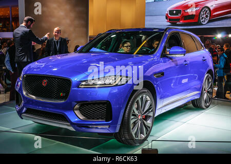 Francoforte - Settembre 2015: Jaguar F-ritmo CX-17 Sport RS presentato al IAA International Motor Show il 20 settembre 2015 a Francoforte, Germania Foto Stock