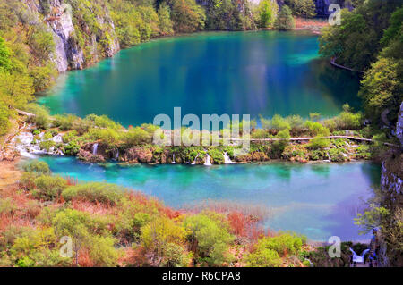 Il Parco Nazionale dei Laghi di Plitvice, uno dei più antichi parchi nazionali in Europa sud-orientale e il Parco Nazionale più grande in Croazia Foto Stock