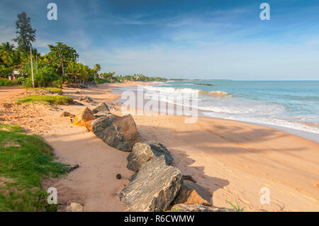 Unawatuna Beach, vicino a Galle, Sri Lanka, Asia Foto Stock