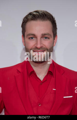 Oberhausen, Deutschland. 30 Novembre, 2018. JOSH, Saenger, tappeto rosso, tappeto rosso mostra, Arrivo Arrivo, 30.11.2018. | Utilizzo di credito in tutto il mondo: dpa/Alamy Live News Foto Stock