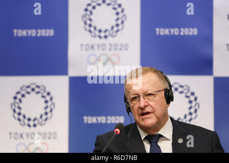 Tokyo, Giappone. 5 Dic, 2018. Comitato Olimpico Internazionale (CIO) Commissione di Coordinamento per i Giochi Olimpici di Tokyo 2020 presidente John Coates risponde alle domande durante una conferenza stampa congiunta dopo la settima sessione del CIO Commissione di Coordinamento per i Giochi Olimpici di Tokyo 2020 a Tokyo in Giappone, Dicembre 5, 2018. Credito: Du Natalino/Xinhua/Alamy Live News Foto Stock