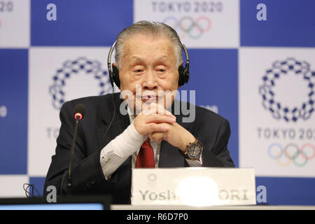 Tokyo, Giappone. 5 Dic, 2018. Yoshiro Mori, presidente della Tokyo 2020 Comitato Organizzatore, risponde alle domande durante una conferenza stampa congiunta dopo la settima sessione del CIO Commissione di Coordinamento per i Giochi Olimpici di Tokyo 2020 a Tokyo in Giappone, Dicembre 5, 2018. Credito: Du Natalino/Xinhua/Alamy Live News Foto Stock