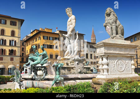 Fontana del Nettuno è una fontana in Firenze, Italia, situato in Piazza della Signoria di fronte a Palazzo Vecchio Foto Stock