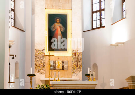 La prima misericordia divina immagine nella chiesa della Santa Trinità di Vilnius, Lituania Foto Stock