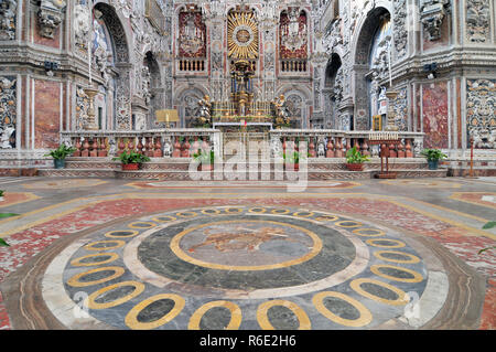 Interno della chiesa barocca Chiesa di Santa Caterina a Palermo Italia Foto Stock