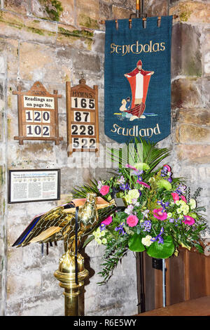 Interno della chiesa di St Nicholas, Church Road, Studland, Dorset, England, Regno Unito Foto Stock