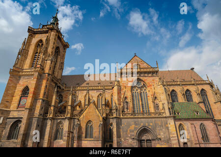 L Eglise Saint-Martin (la chiesa di St Martin) Chiesa Cattolica Romana si trova a Colmar, Haut-Rhin, Francia Foto Stock