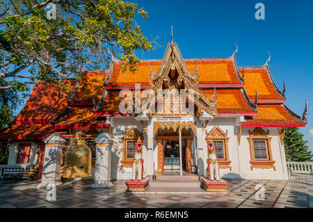 Wat Phra That Doi Suthep montagna tempio, museo in piccoli Viharn, Chiang Mai, Thailandia Foto Stock