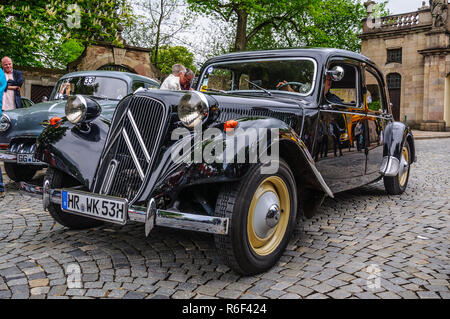 FULDA, GERMANIA - Maggio 2013: Citroen Avant trazione di lusso auto retrò il 9 maggio 2013 a Fulda, Germania Foto Stock