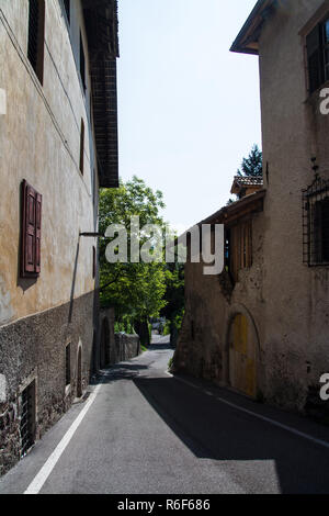 Caldaro sulla Strada del vino,alto adige,Italia Foto Stock