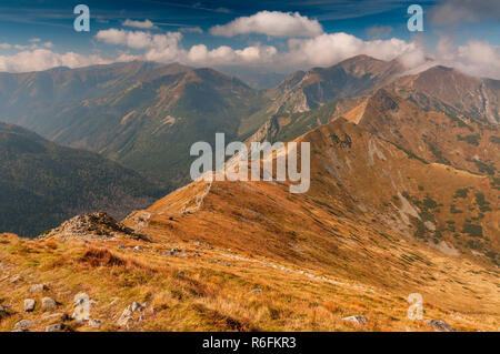 Vista dalla Kasprowy Wierch in Alti Tatra, Polonia Foto Stock