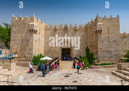 Damasco Gate nella Città Vecchia di Gerusalemme, Israele Foto Stock