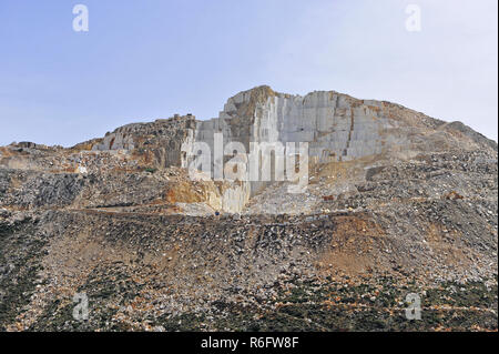 Vista della cava di marmo di Naxos Island, Grecia Foto Stock