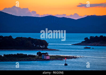 Arcipelago Adriatico di Pakostane antenna vista tramonto Foto Stock