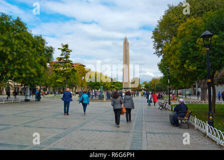 Ippodromo, piazza Sultanahmet, Fatih, Istanbul, Turchia, Eurasia Foto Stock