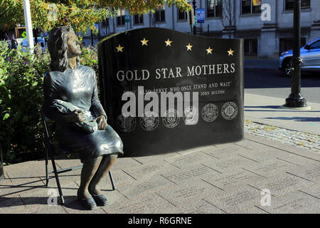 Stella d'oro madri monumento downtown Yonkers New York Foto Stock