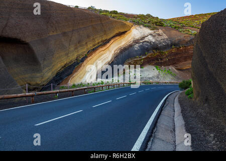 Mirador la Tarta , la torta, geologiche vulcaniche di texture con strati di basalto e pumis bianco da diverse eruzioni del Parco Nazionale del Teide Teide, Foto Stock