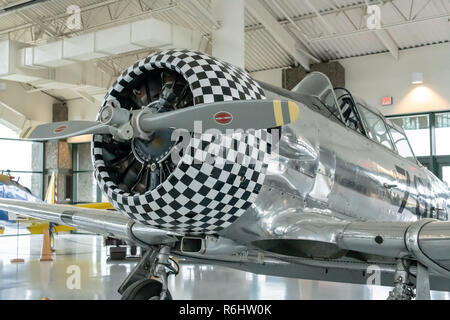 North American SNJ-4 Texano Trainer a Evergreen Aviation & Space Museum a McMinnville, Oregon Foto Stock