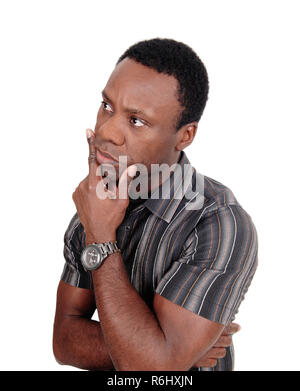 Ritratto di pensare l'uomo africano con la mano sul mento Foto Stock