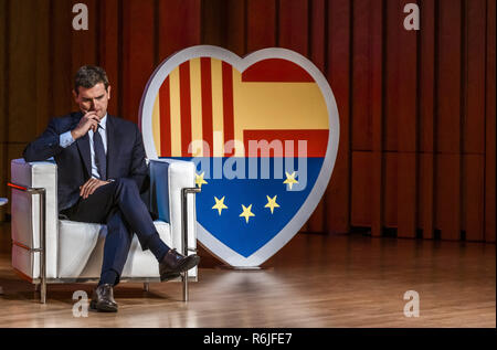 Barcellona, in Catalogna, Spagna. 5 Dic, 2018. Alberto Rivera è visto durante la sua partecipazione nell'atto ''40 anni di costituzionalismo spagnolo''.Nell Auditorium del Conservatorio del Liceu di Barcellona, Alberto Rivera, Inés Arrimadas e Manuel Valls ha partecipato a un evento per celebrare il quarantesimo anniversario della Costituzione spagnola. Un gruppo di studenti del Conservatorio ha organizzato una manifestazione di protesta contro di essa all'ingresso e di uscita dell'atto. Credito: Paco Freire SOPA/images/ZUMA filo/Alamy Live News Foto Stock