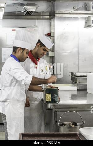 MIAMI, FLORIDA - 23 Settembre 2015: nonostante le lunghe ore e duro lavoro, cucina posizioni sono alcuni dei migliori a pagamento e la maggior parte dei posti di lavoro di prestigio o Foto Stock