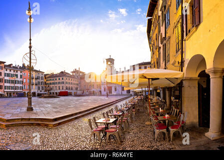 Piazza San Giacomo a Udine il tramonto vista panoramica Foto Stock