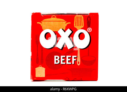 12 pack OXO di brodo di carne cubetti nel loro tradizionale rosso scatola di cartone. Foto Stock