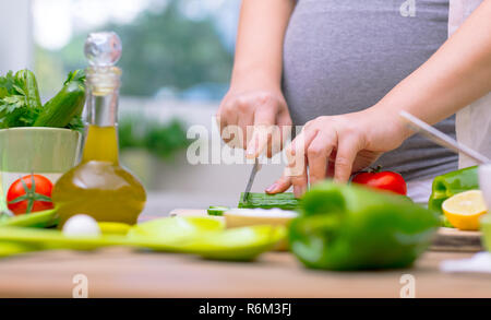 Nutrizione organica per la donna in stato di gravidanza Foto Stock