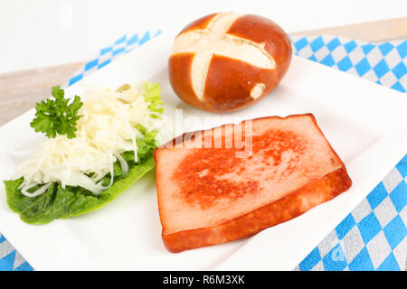 Polpettone fritto con lisciva rotoli Foto Stock