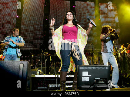 Olga Tanon esegue in concerto presso la American Airlines Arena di Miami il 4 settembre 2008. Foto Stock