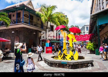 Port Louis, Mauritius - Febbraio 12, 2018 - Caudan Waterfront, il principale quartiere dello shopping della capitale Foto Stock