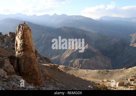 A seguito di un passaggio al di sopra di Nako, Kinnaur, Himachal Pradesh, India Foto Stock