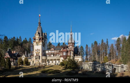 Il Castello di Peles in Sinaia, Romania Foto Stock