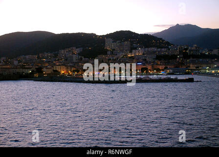 Ajaccio (Corsica, Francia) porto al tramonto, vista da una barca Foto Stock