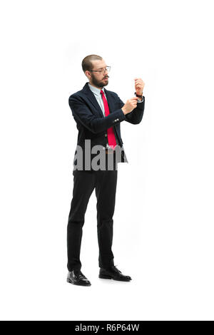 Corpo pieno ritratto di imprenditore su bianco Foto Stock