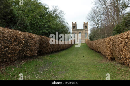 La torre Belvedere, Claremont Landscape Garden, Esher, Regno Unito Foto Stock