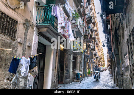 Via Sergente maggiori, nei Quartieri Spagnoli, Quartiere Spagnoli, Napoli, Italia. Foto Stock