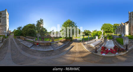 Visualizzazione panoramica a 360 gradi di Churchill's grave, Bladon, Oxfordshire, Regno Unito