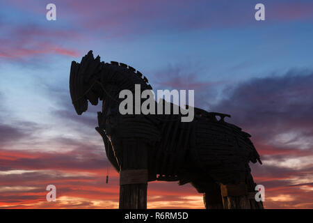 Canakkale, Turchia - 28 Luglio 2018 : cavallo di Troia realizzato per Troy film in Canakkale Foto Stock