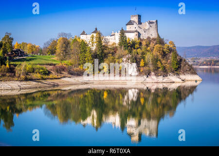 Bella vista del castello di niedzica,Polonia,l'Europa Foto Stock