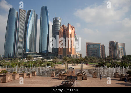 Emirates Palace Hotel di Abu Dhabi, negli Emirati Arabi Uniti. Foto Stock