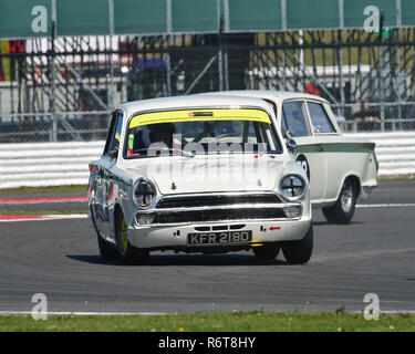 David Tomlin, Martin Stretton, Ford Lotus Cortina, KFR 218 D, U2TC, al di sotto di 2 litro touring cars, Warwick banche trofeo, Silverstone Classic 2015, Chris Foto Stock