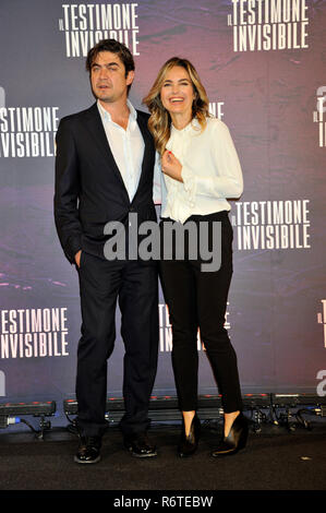 Roma, Italia. 06 Dic, 2018. Roma, photocall del film Il testimone invisibile, nella foto: Riccardo Scamarcio, Laura Chimenti Credit: Indipendente Agenzia fotografica/Alamy Live News Foto Stock