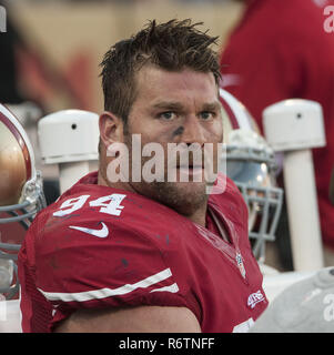 San Francisco, California, Stati Uniti d'America. Xi Nov, 2012. San Francisco 49ers difensivo fine Justin Smith (94) Domenica al Candlestick Park di San Francisco, CA. Il 49ers legato i Rams 24-24. Credito: Al di Golub/ZUMA filo/Alamy Live News Foto Stock