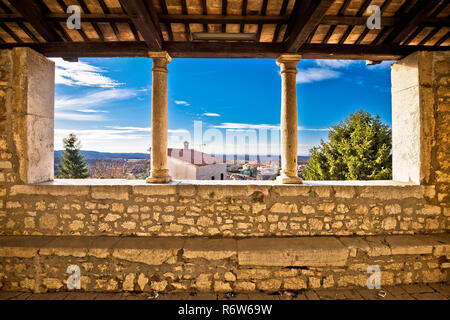 Tradizionale istriana town lodge in vista Visnjan Foto Stock