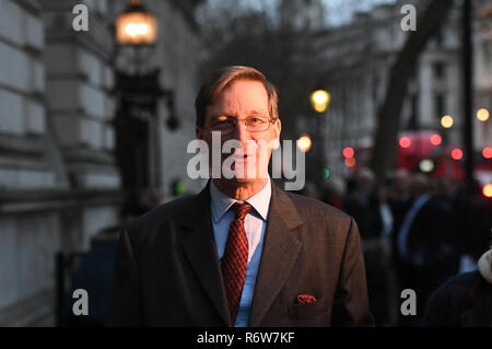 Ex procuratore generale e pro-rimangono MP Dominic Grieve in Whitehall, Londra centrale. Foto Stock