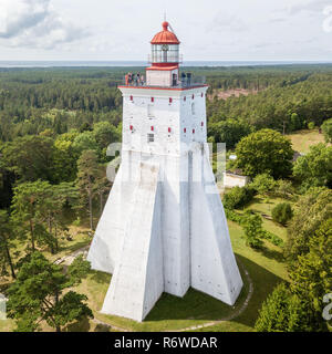 Storico Faro di Kõpu (Kopu faro), Hiiumaa island, Estonia antenna fuco foto. Birds Eye view. Foto Stock