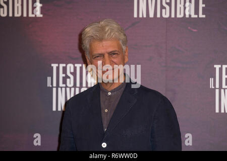 Fabrizio Bentivoglio foto durante il photocall del film Il testimone invisibile al Hotel San Regis - Roma Foto Stock