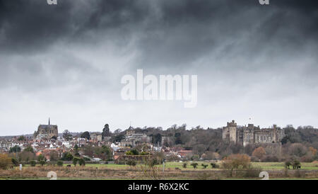 Arundel antico castello medievale sul South Downs del West Sussex in Inghilterra, Regno Unito Foto Stock